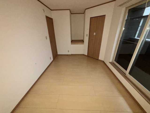 コルトーナGのその他|※入居中の為、同タイプ別（間取り反転）のお部屋の写真となります。