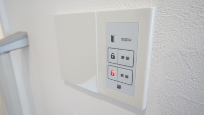 【防犯設備】 | 薬師が丘２丁目　４ＬＤＫ＋ＳＩＣ戸建て | オート施錠、解錠コントローラー