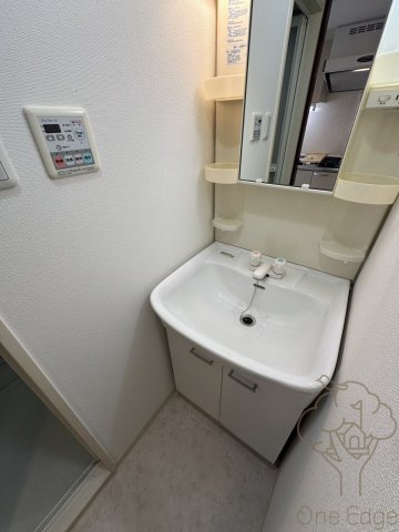 グランカーサ梅田北の独立洗面台