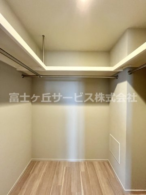 【収納】 | レ・ジェイド袋井駅前 | 寝室のウォークインクローゼット