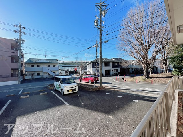 春日井市知多町１丁目のアパートの駐車場