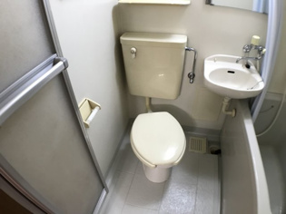 浴室内のトイレです♪