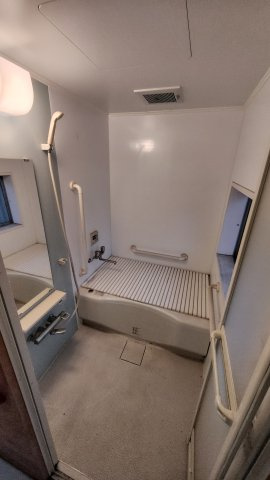 プレジデント久里浜の浴室