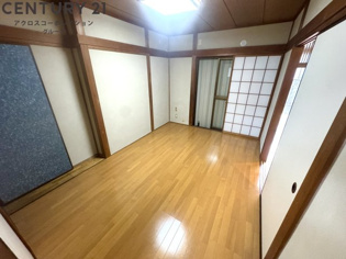 甲子園九番町戸建の寝室