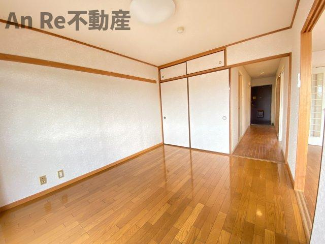 川口市戸塚東１丁目の賃貸マンションの洋室