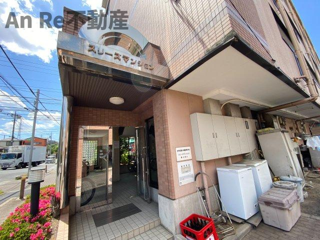 川口市戸塚東１丁目の賃貸マンションのエントランス