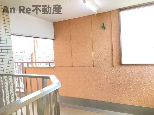 川口市戸塚東１丁目の賃貸マンションのロビー