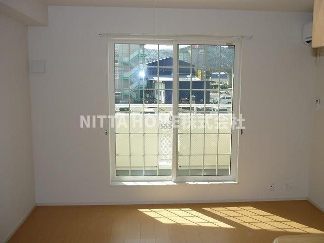 テイグレ雅の設備|大きな窓も嬉しい♪