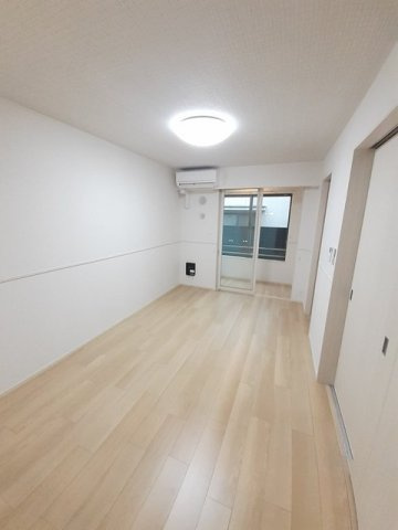 コート　エスポアの居間・リビング