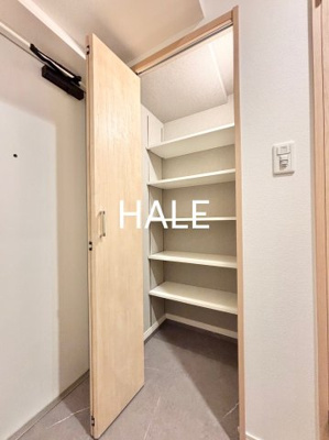 【収納】 | ソレイユルヴァン博多駅南 | 別号室類似