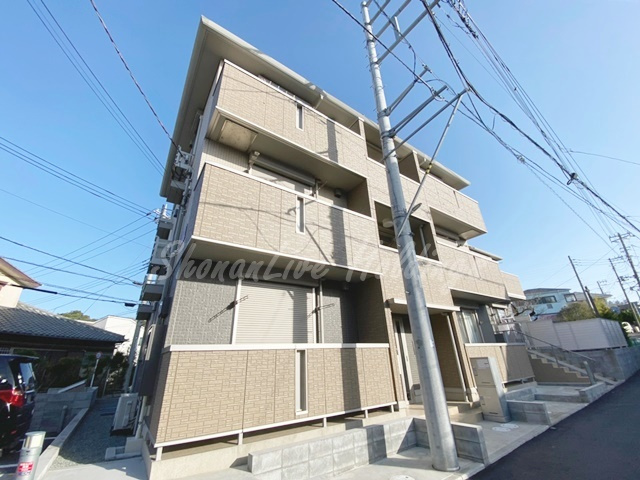 藤沢市城南１丁目のアパートの外観