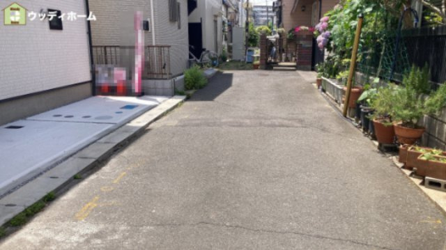 越谷市南越谷　新築一戸建て　2号棟の前面道路含む現地写真