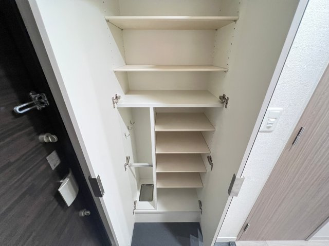 プレサンス大国町アドロッソの収納