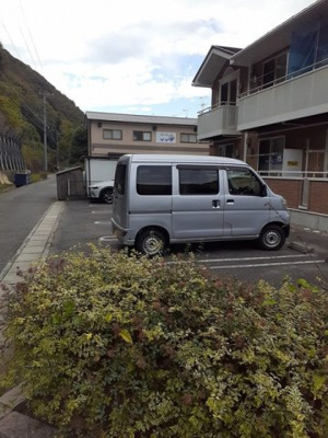 【駐車場】 | プリムローズ | 駐車場完備です