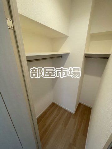ダイアパレス蔵前の収納|ウォークインクローゼット