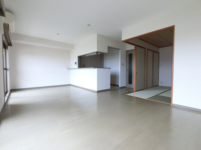 ダイアパレスライブシティ船橋の居間・リビング