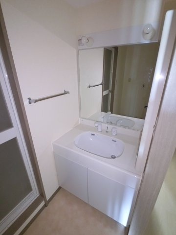 ダイアパレスライブシティ船橋の独立洗面台