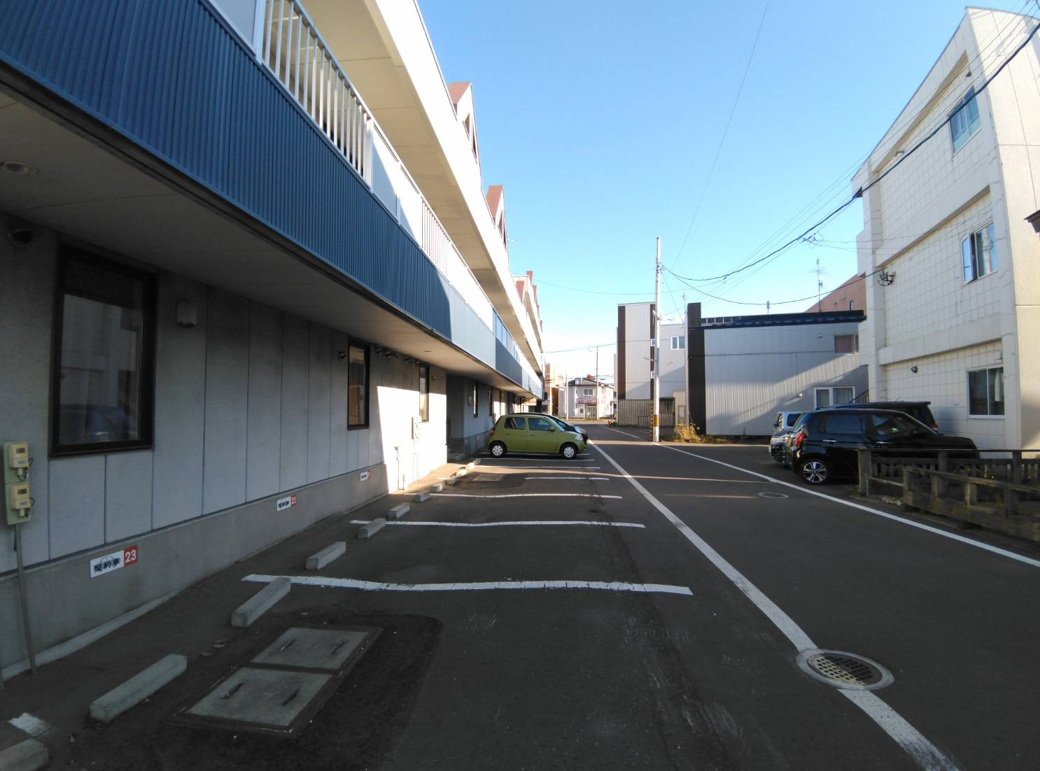 アイジョイ３の駐車場