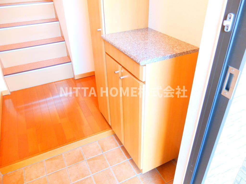 丹波市氷上町横田のアパートの玄関|シューズボックス付いています＊