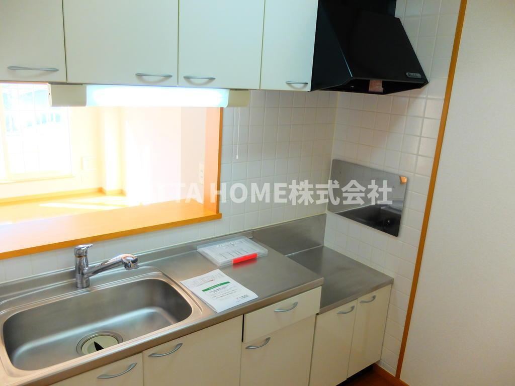 丹波市氷上町横田のアパートのキッチン|ガスコンロ設置タイプのキッチン★