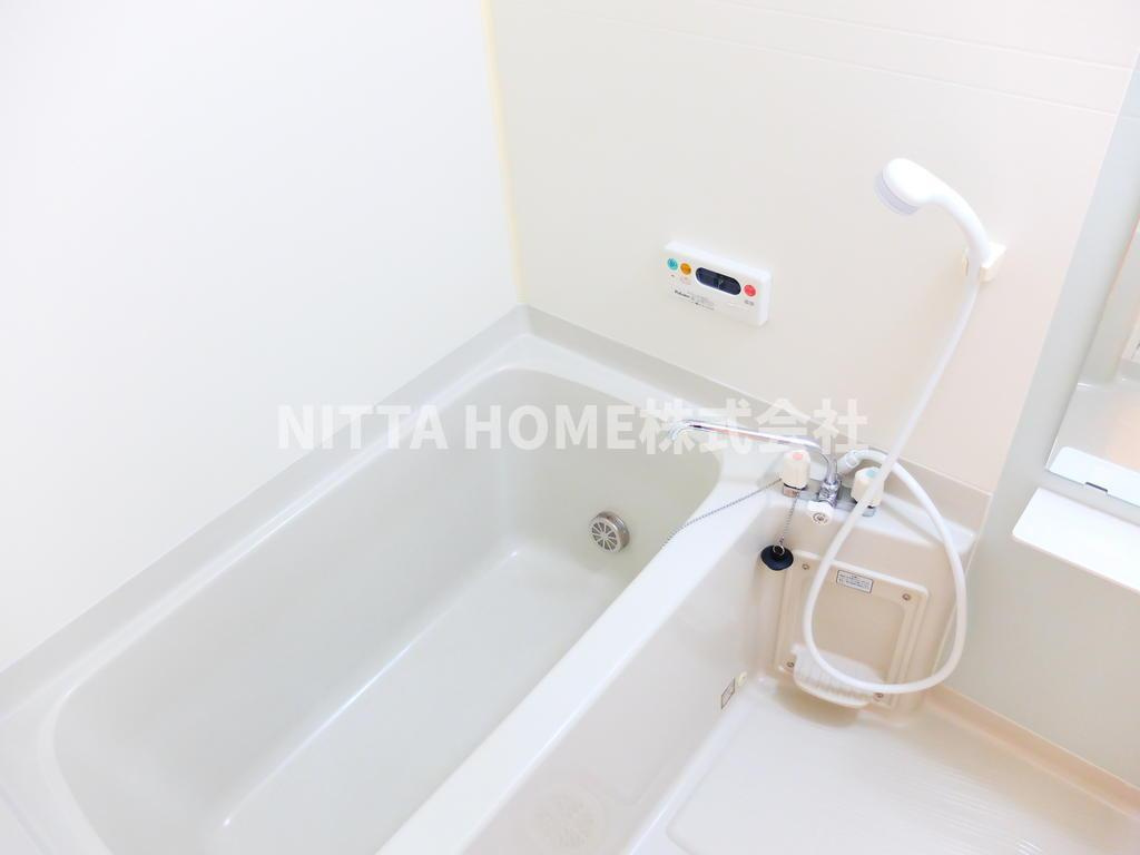 丹波市氷上町横田のアパートの浴室|追炊き機能や浴室乾燥も完備しています◎