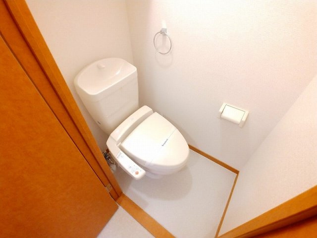 レオパレス河のトイレ|トイレ：温水洗浄便座つき