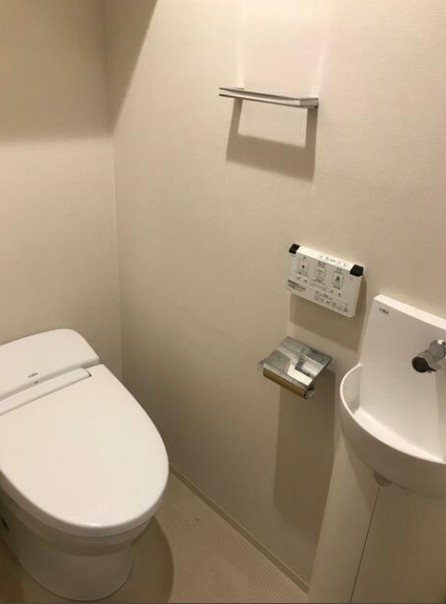 B CITY 高田馬場 alivieのトイレ
