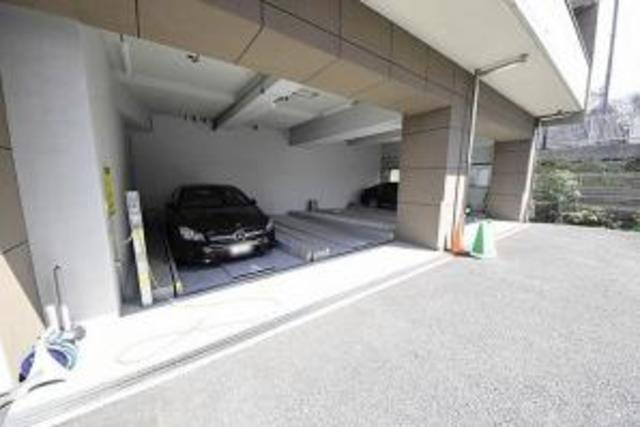 港区高輪１丁目の賃貸マンションの駐車場