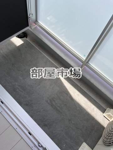 KS入谷EASTのバルコニー