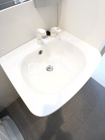 KS入谷EASTの洗面所