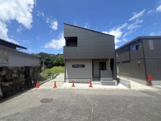 真亀2丁目　新築戸建