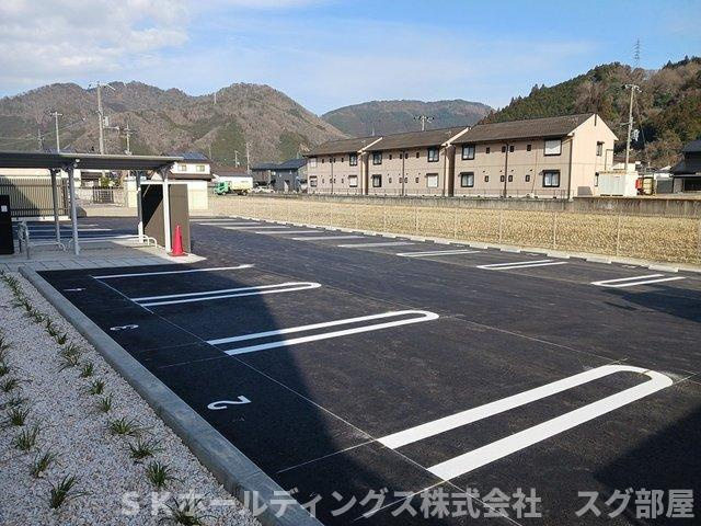 メゾン・シャトンⅠの駐車場