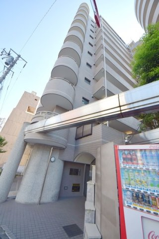 ロイヤルフラット野毛山壱番館の外観