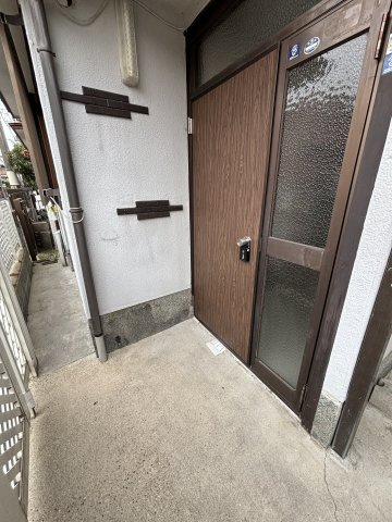 【エントランス】 | 成美町11-7貸家
