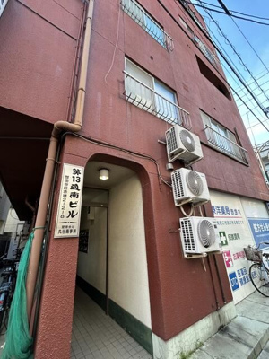 【エントランス】 | 第１３通南ビル