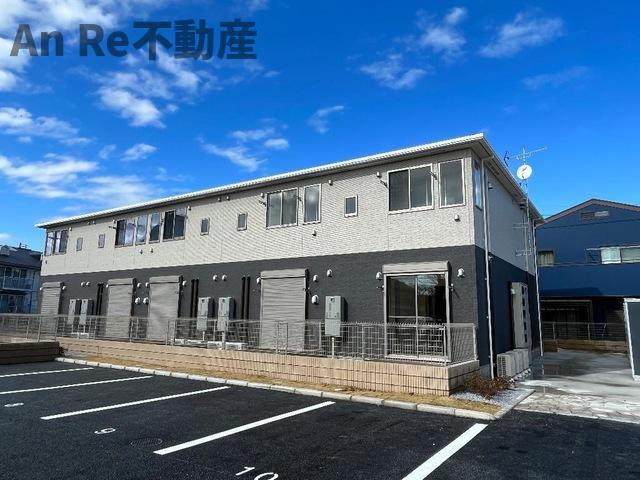 川口市大字赤井のアパートの外観