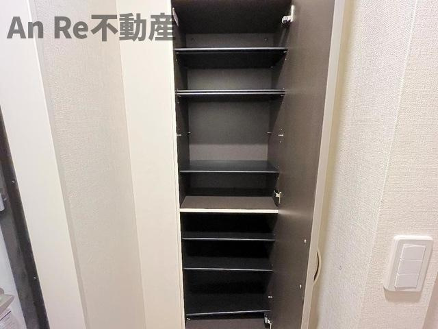 川口市大字赤井のアパートの収納
