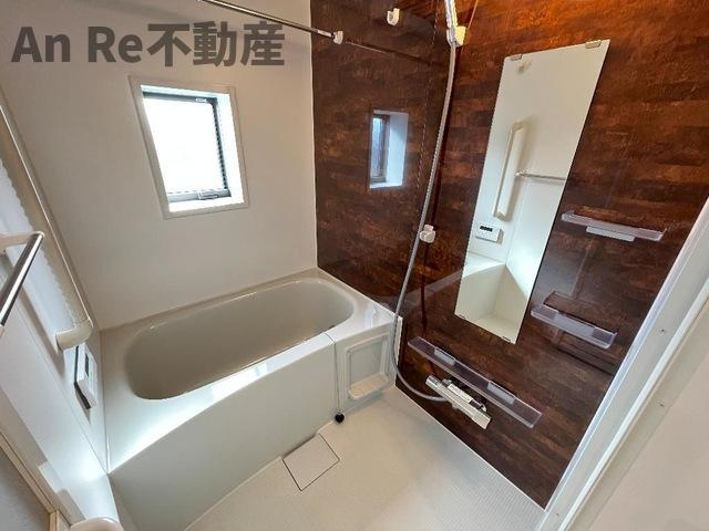 川口市大字赤井のアパートの浴室
