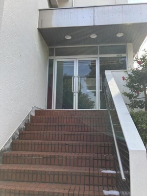 【エントランス】 | 馬事公苑ヒミコマンション