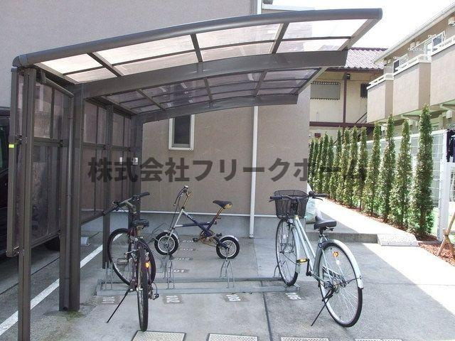 武蔵野市境南町４丁目のアパートの駐車場