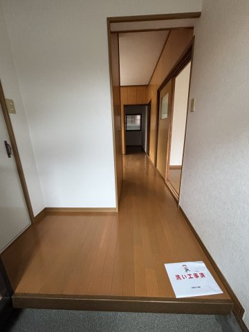 【玄関】 | 成美町10-25貸家