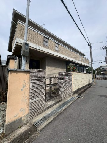千里丘上貸家の外観