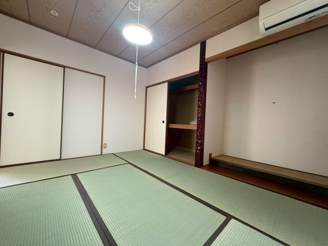 千里丘上貸家の寝室