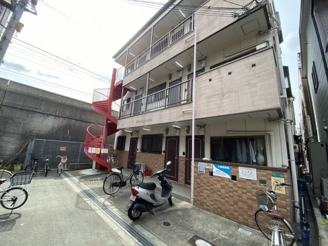 フローラルハウスの外観
