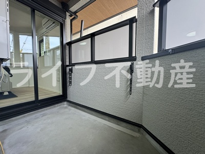 グラン今里NORTH　仲介手数料無料のバルコニー|バルコニーからの眺めを楽しみながら食事をしませんか