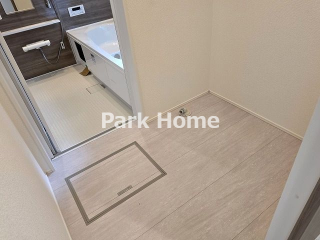 高知市東城山町-3期3棟1- 新築戸建てのランドリースペース