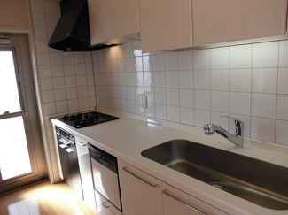 【キッチン】 | サーパス南彦根駅前 | システムキッチン　※前回募集時／２０１８年１１月の写真