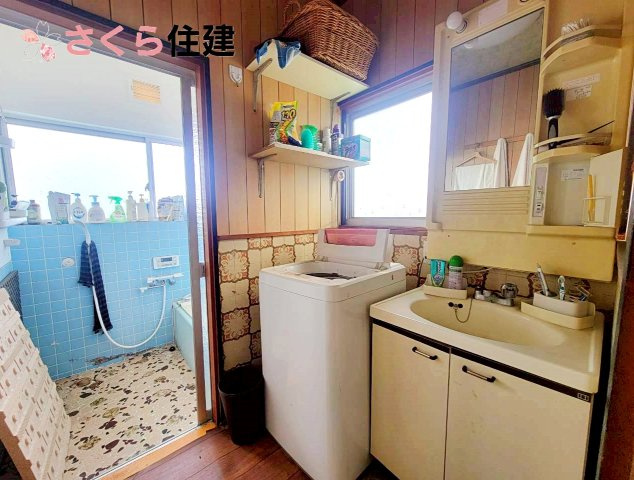那須塩原市西富山　中古物件の洗面所