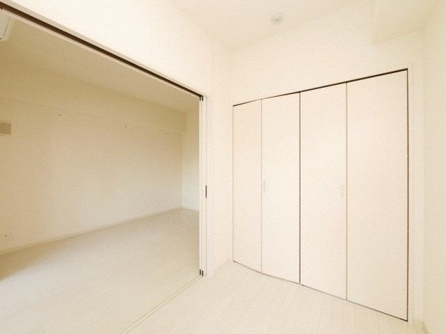 アーベル更紗北堀江の洋室