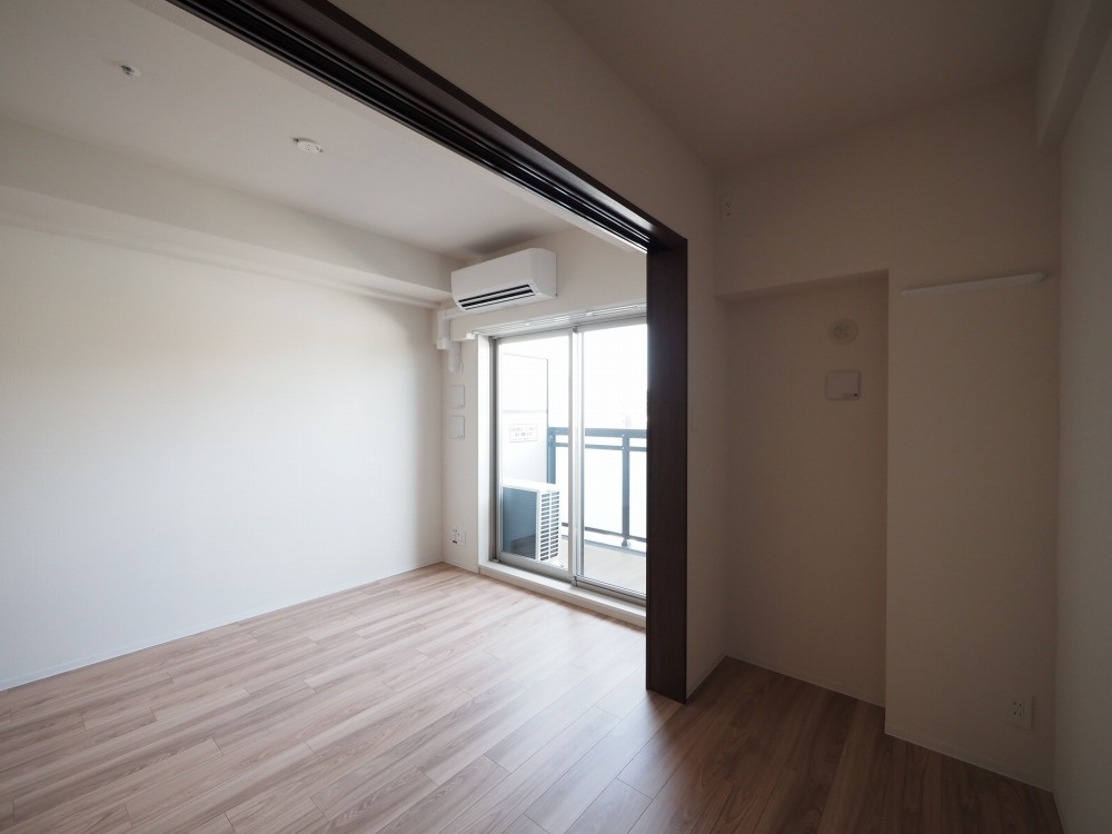 エスリードレジデンス　ザ・グラン 梅田イーストの洋室